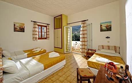 Standard Studio Triple