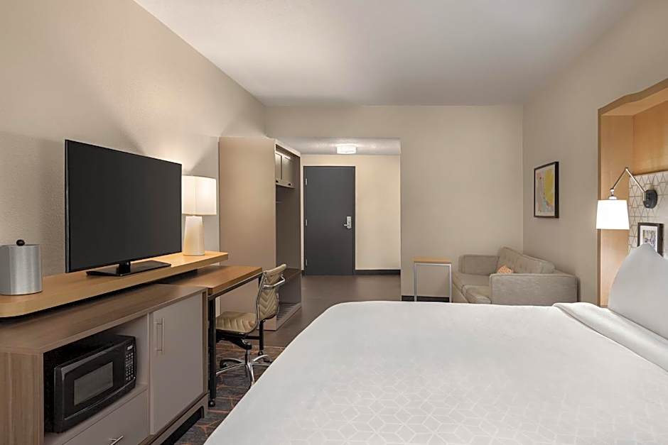 Holiday Inn Cheshire - Southington By IHG
