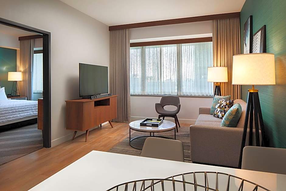 Le Meridien Houston Downtown