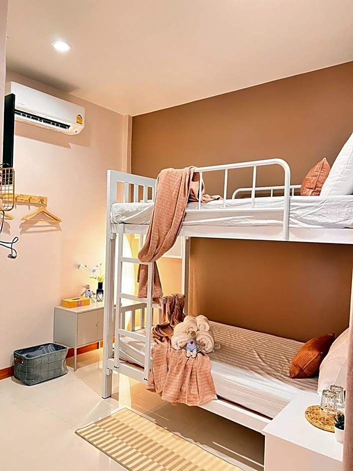 Por poshtel Kanchanaburi