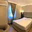 Moonshine Hotel & Suites