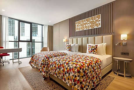 Standard Twin Room, City View