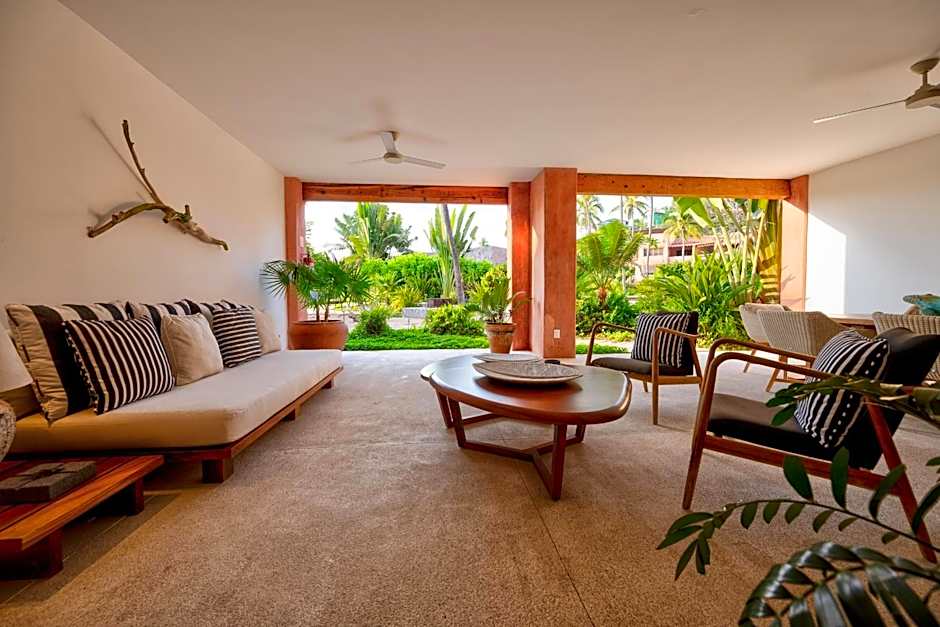 El Careyes Club & Residences