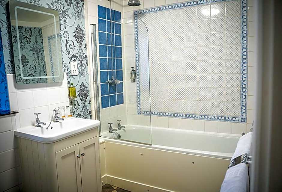 Crown and Trumpet Inn