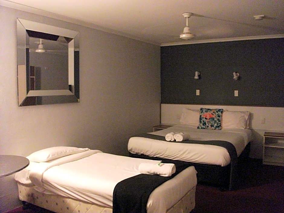 Beerwah Glasshouse Motel