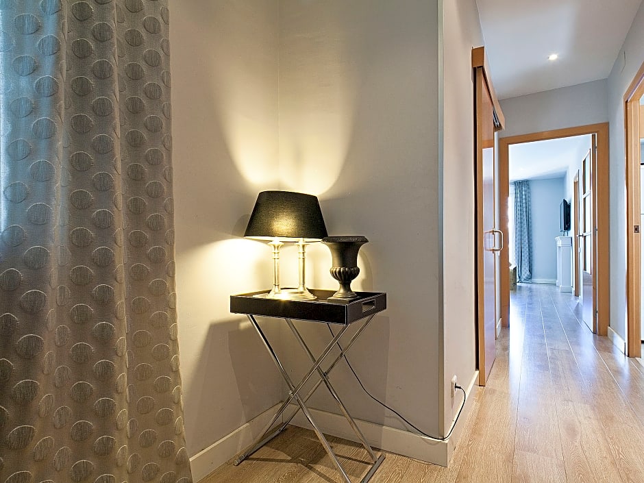 Grandom Suites