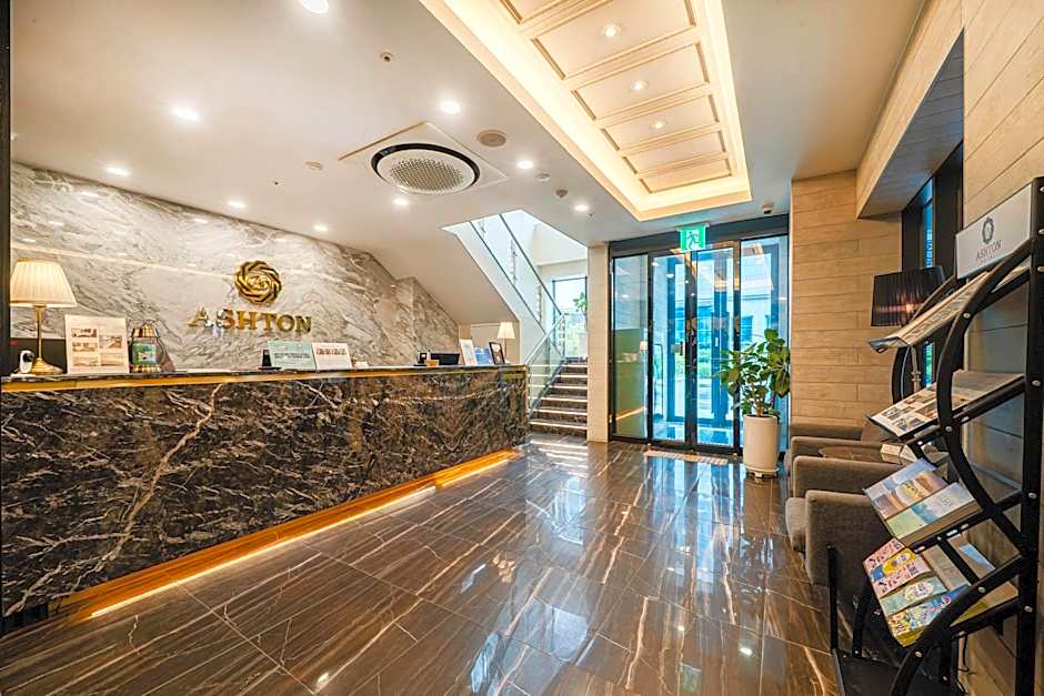 Ashton Hotel