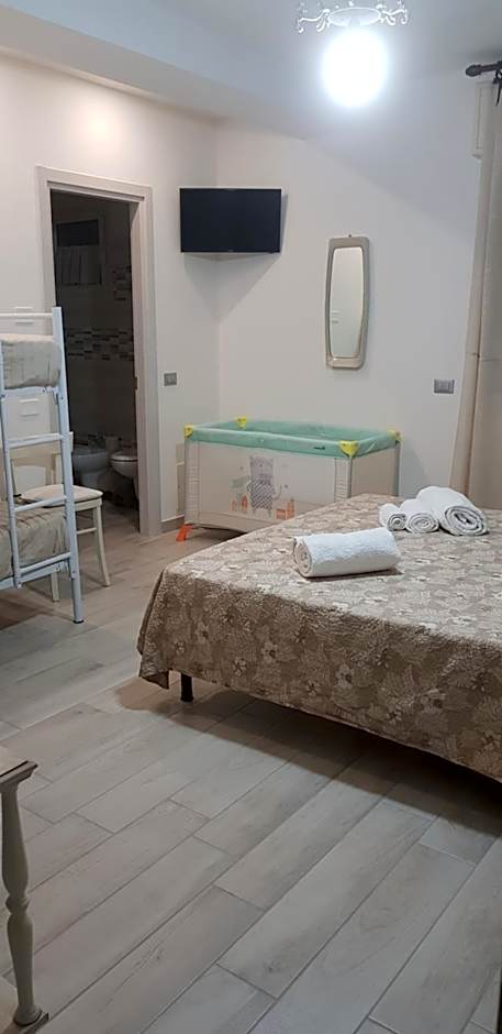 Photo 1 sur 11 de Quadruple Room