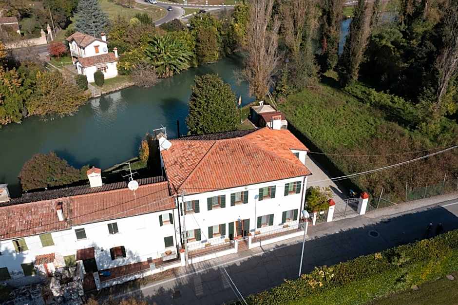 Foto 1 di 50 di Dimora Naviglio