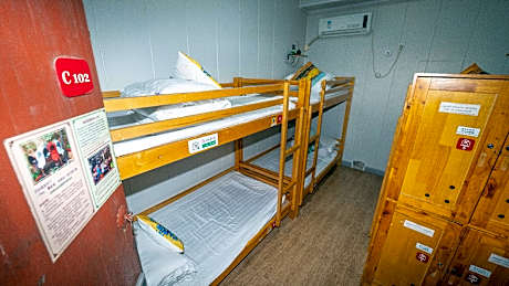 1 Bed in Male Dormitory - 4 Person