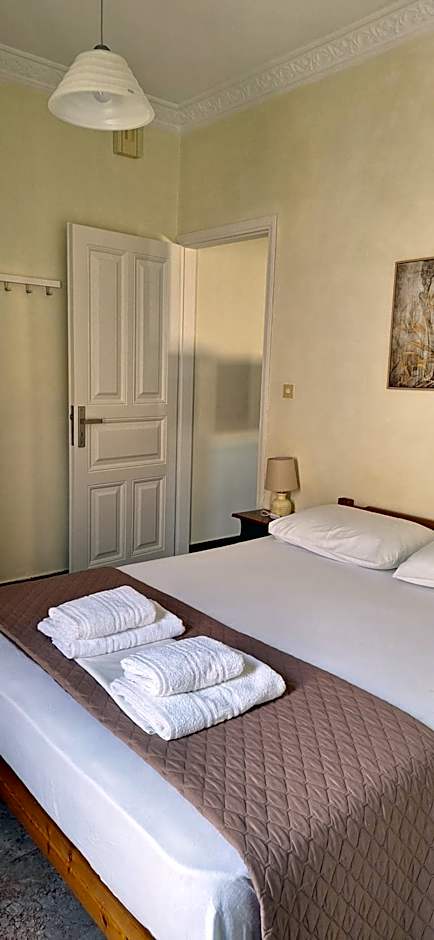 Nicolas Studios & Apartments