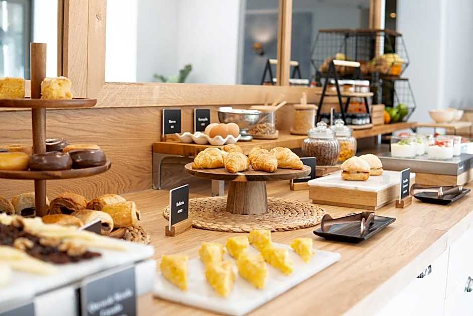 Arenas Atiram Hotels