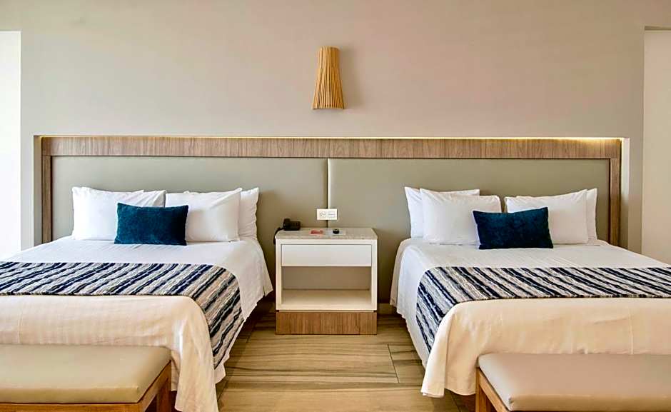 Hotel Velvet Plaza