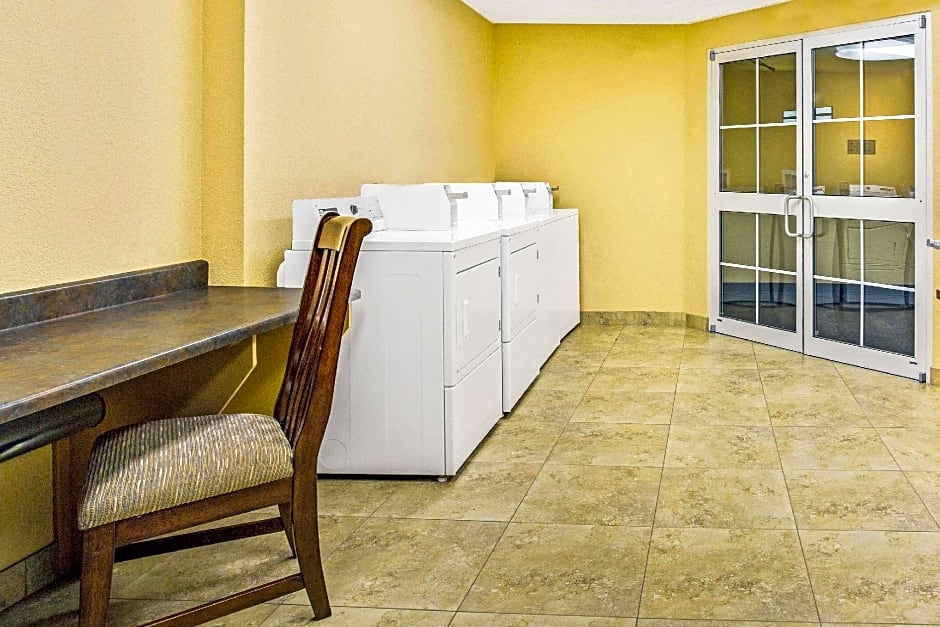 Super 8 by Wyndham Parker/SE Denver Area