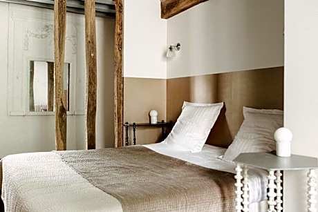 Suite with Garden View