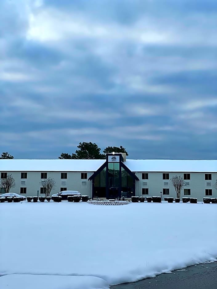 Carolina Pine Inn near Southern Pines-Pinehurst