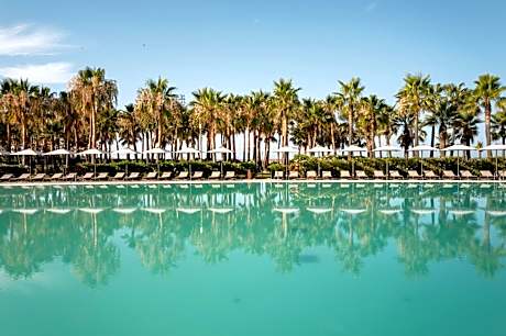 Wine & Books by the Sea, Algarve Resort