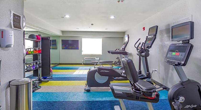 MainStay Suites
