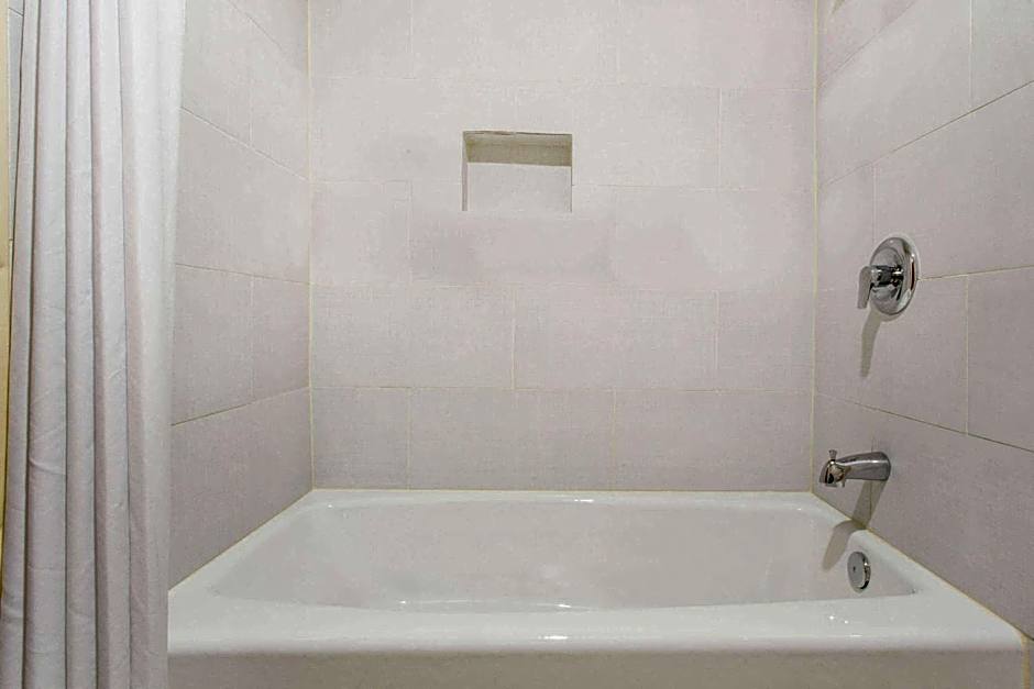 Super 8 by Wyndham National City Chula Vista