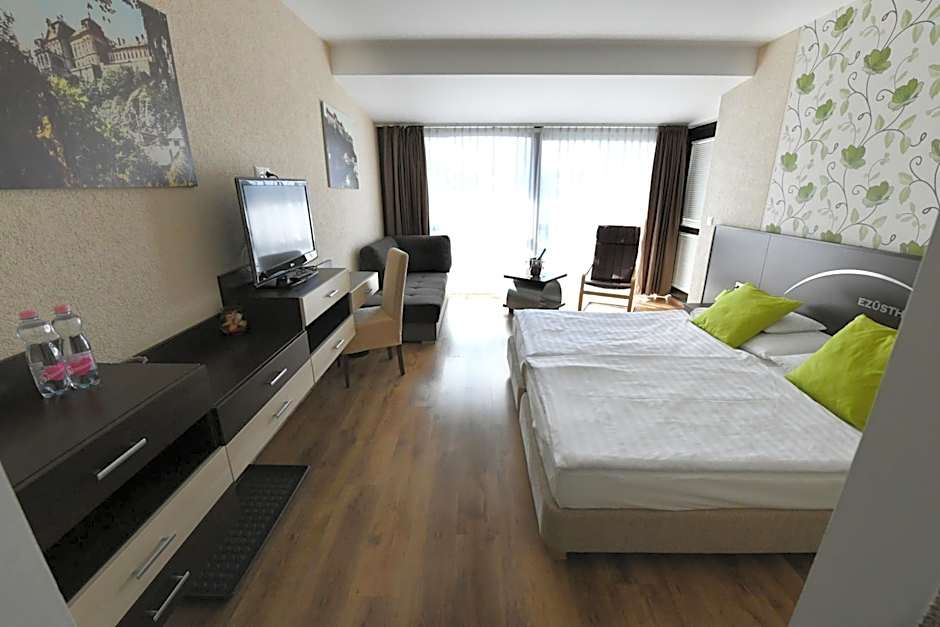 Ezüsthíd Hotel