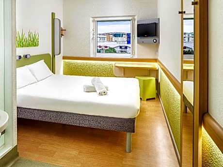 Classic Room with 1 double bed