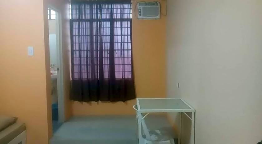 ROBIE'S TRANSIENTS ROOMS