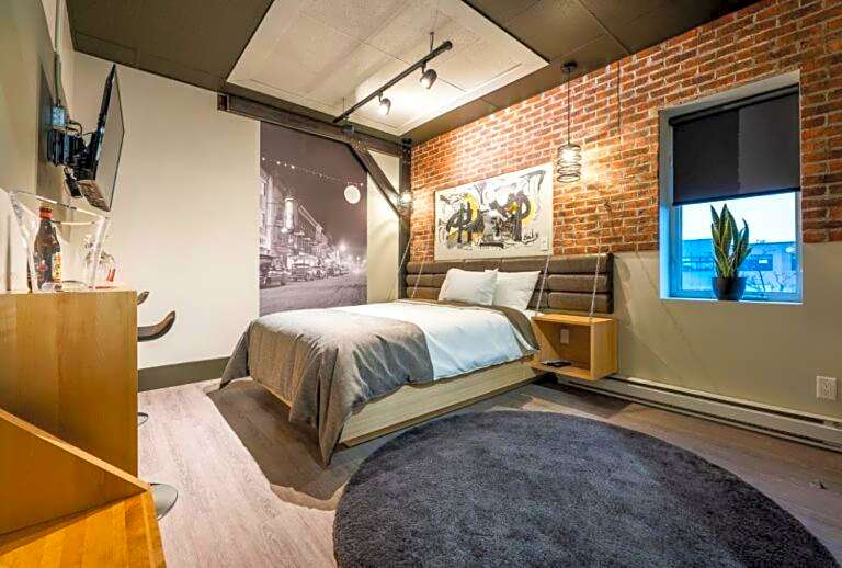 La Suite Hotel