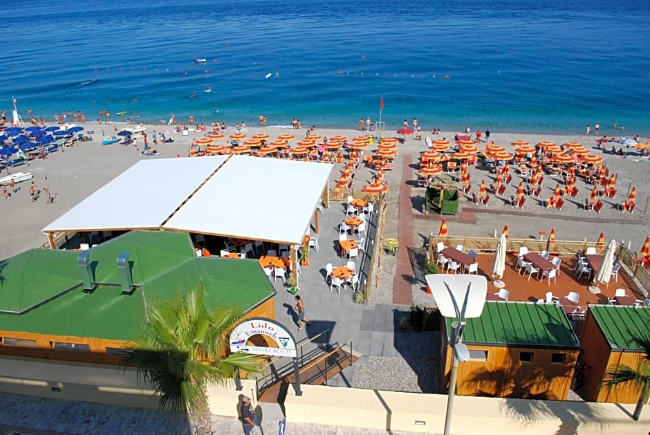 Maniel Beach Hotel
