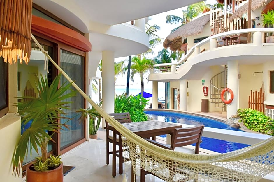 Playa Palms Beach Hotel
