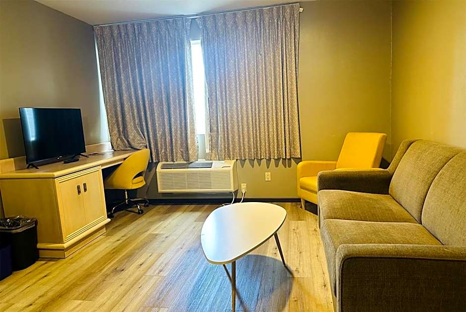 Days Inn by Wyndham Seatac Airport