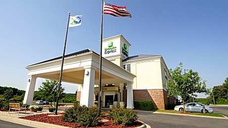 Holiday Inn Express - Delafield By IHG