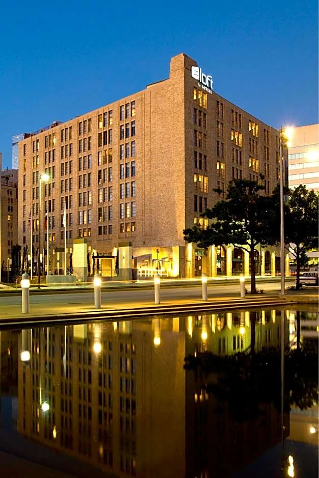 Aloft Dallas Downtown