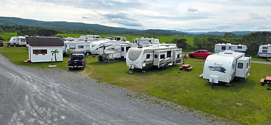 Le Pirate Motel et Camping