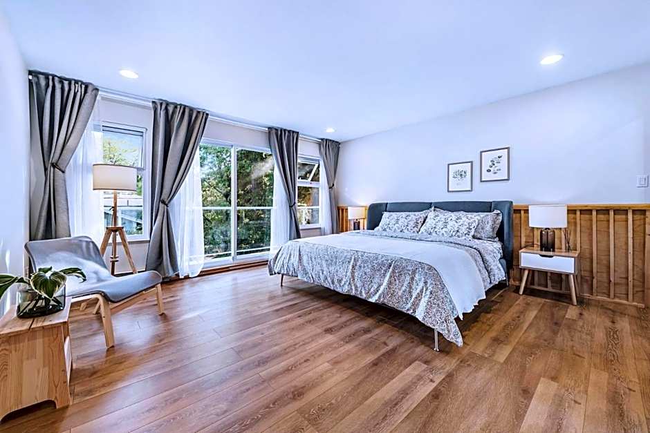 Three-Tree Villa-Central Location