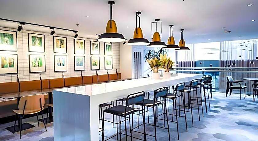 Avior Hotel