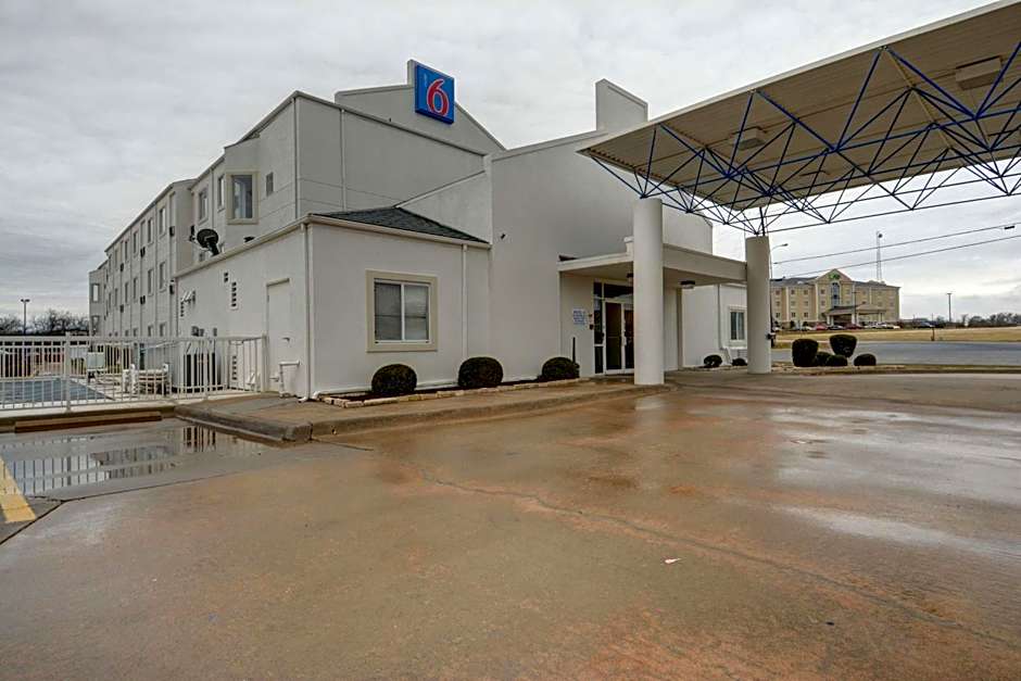 Motel 6-Denison, TX