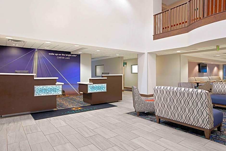 La Quinta Inn & Suites by Wyndham Omaha Airport Downtown