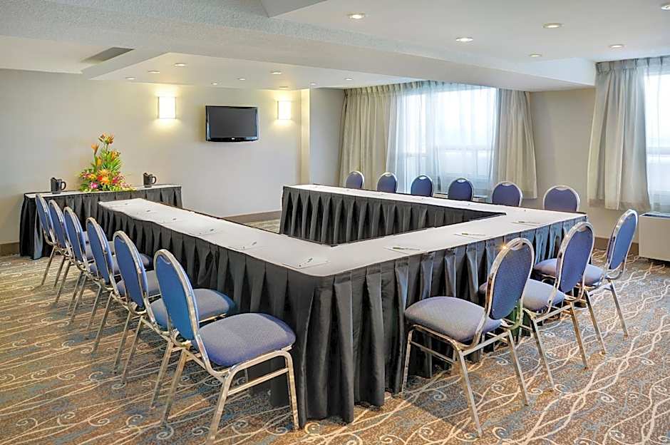 Holiday Inn Hotel & Suites London By IHG