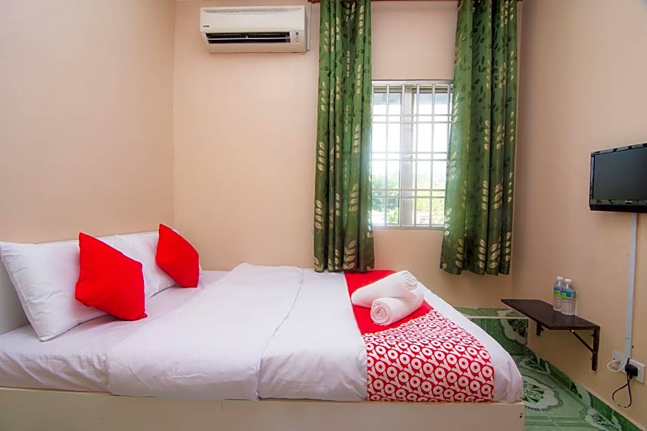 OYO 1224 Hotel Hajah Rohayah