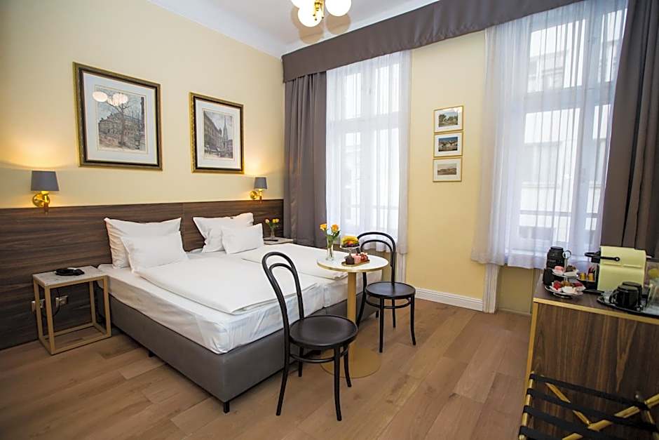 City Pension Stephansplatz I Self Check In I AC in all rooms