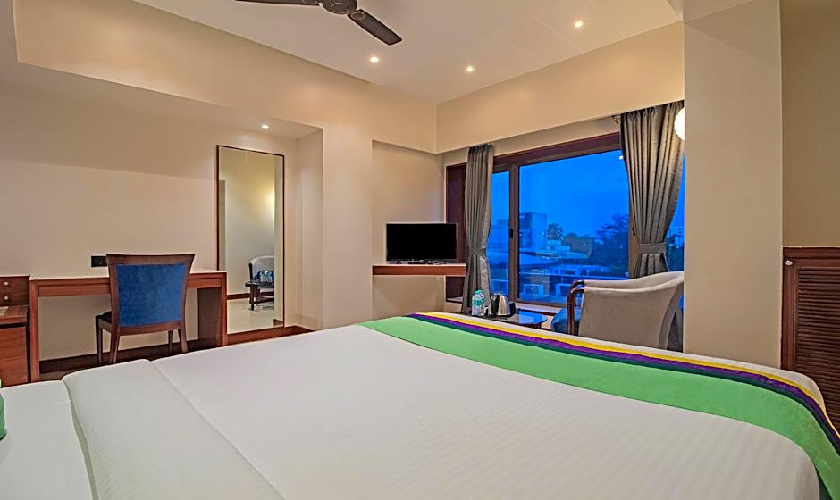 Treebo Regency - Bund Garden, Dhole Patil Road