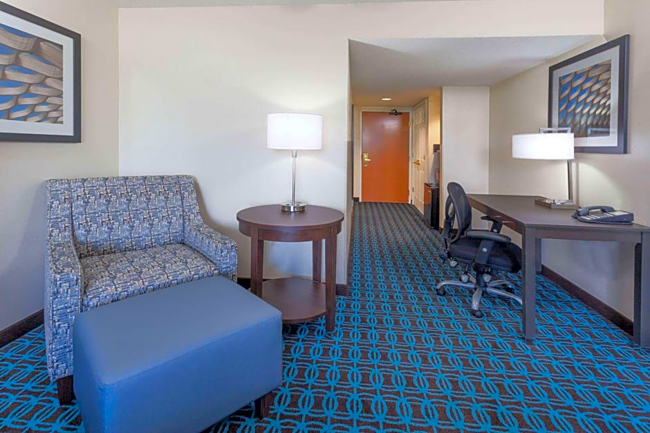 Wingate by Wyndham Chicago Schaumburg
