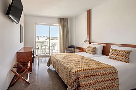 Triple Room with Pool View (3 Adults)