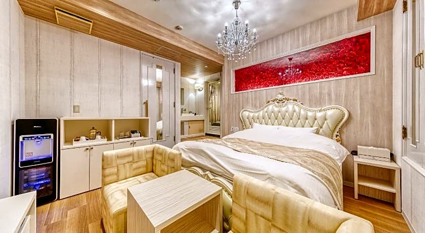 Hotel Ibaraki Charles Perrault no Shiroi Chapel - Adult Only