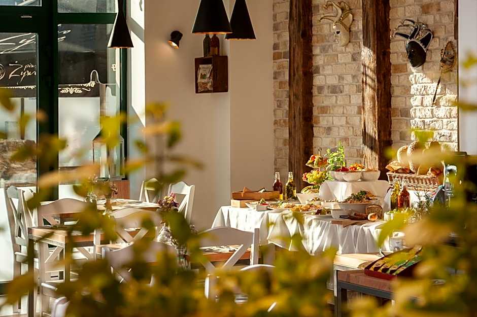 Plaza Boutique Hotel