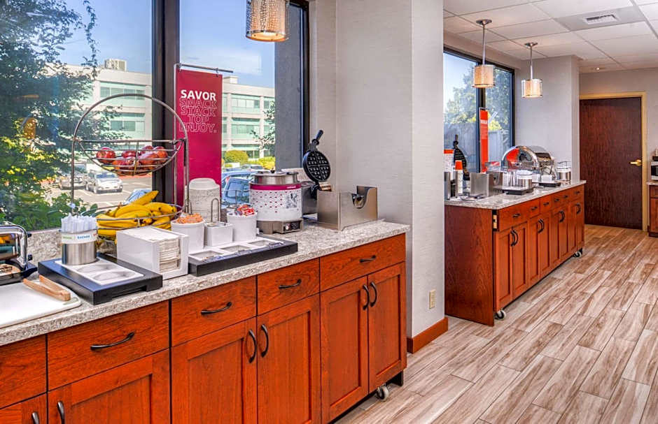 Hampton Inn By Hilton Seattle-Airport