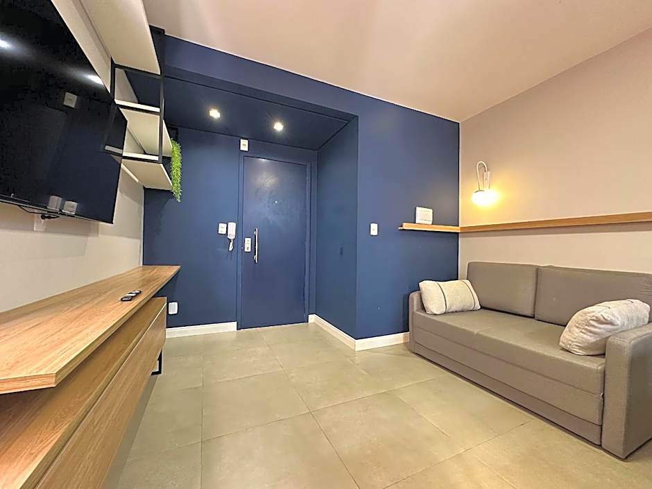 PE01- AP 1 Quarto Completo | Centro | Climatizado