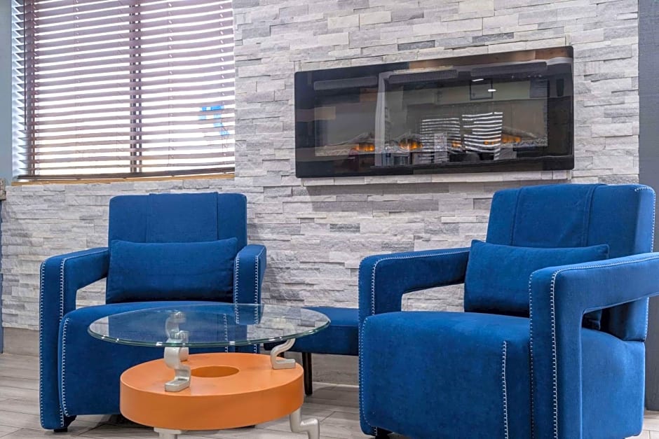 Super 8 by Wyndham Merrillville