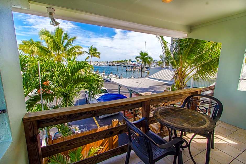 Harborside Motel & Marina