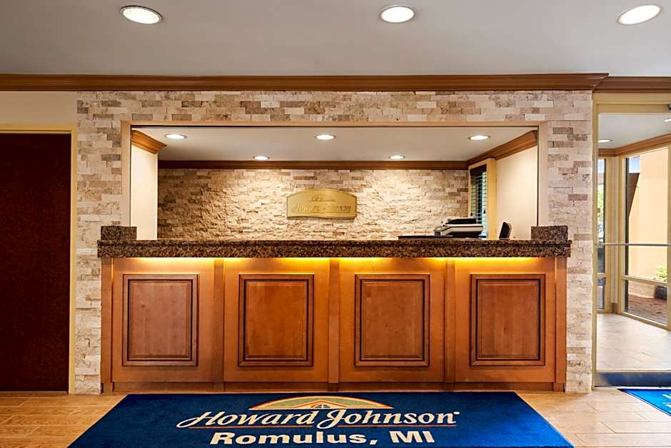 Howard Johnson by Wyndham Romulus Detroit Metro Airport